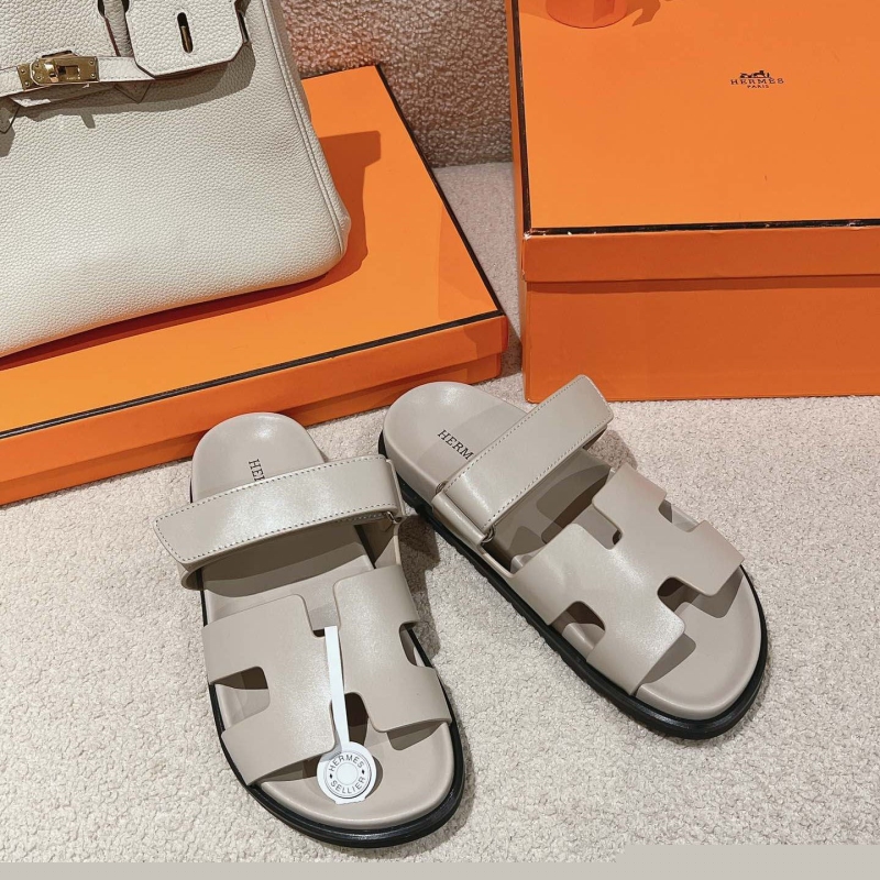 H**mes slippers